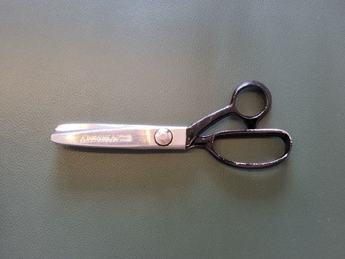 Schwere vintage zackenschere - vintage,